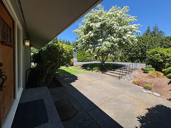3rd image of 3531 Indian Hills Dr