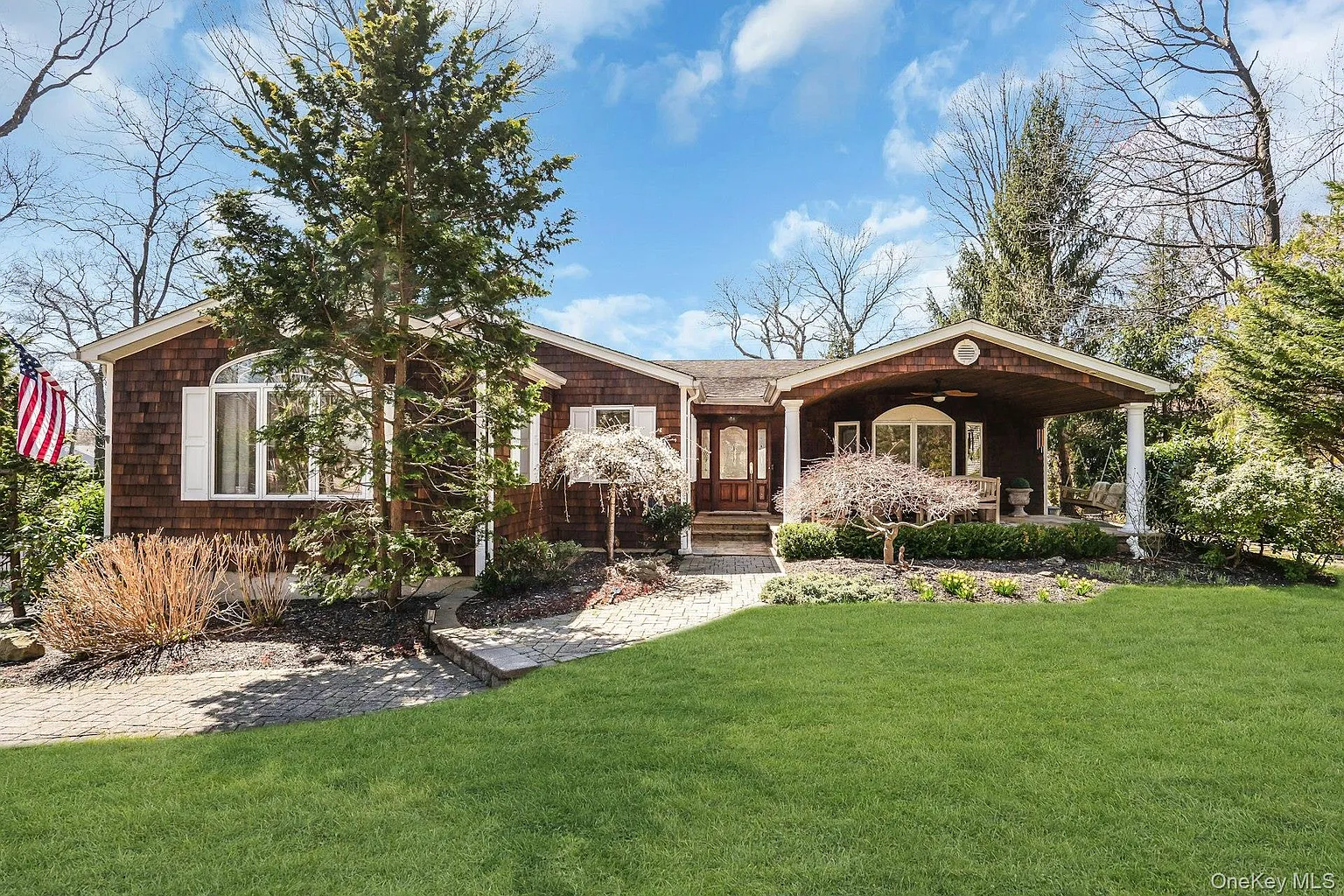 44 McCulloch Drive photo 1