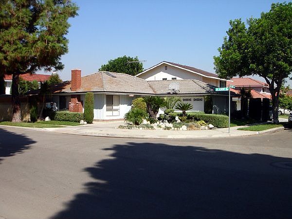 Front house corner lot