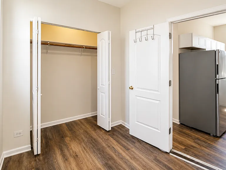 1016 N Ridgeway Ave #1R — Photo 7