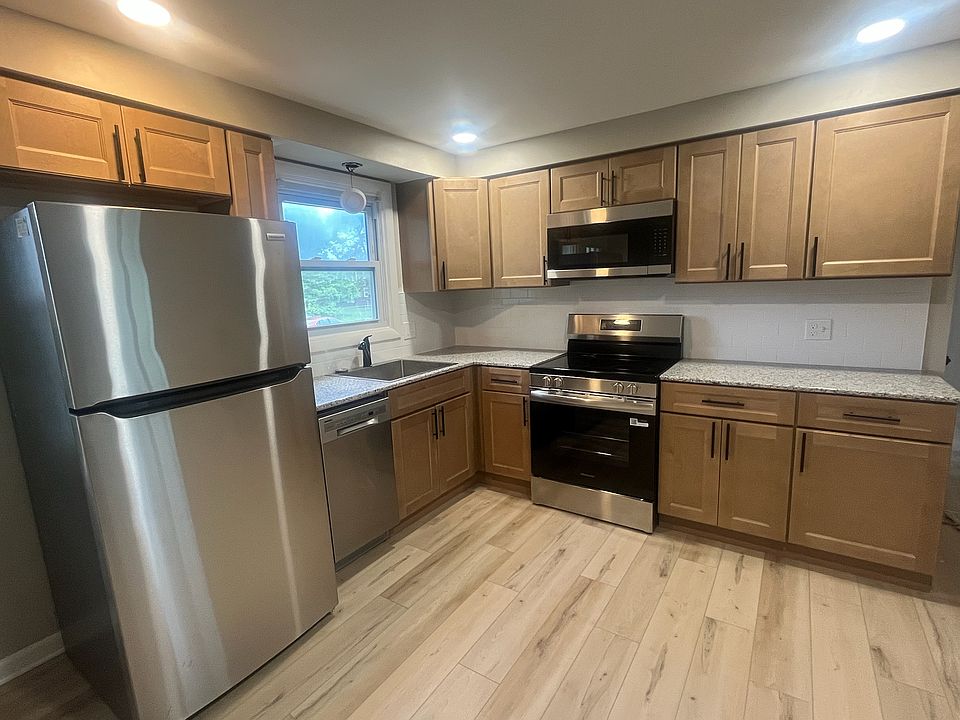 1st image of 4261 North St APT 5