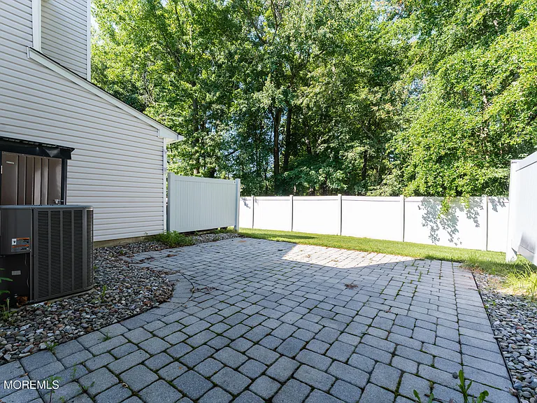 4 Vassar Pl — Photo 24