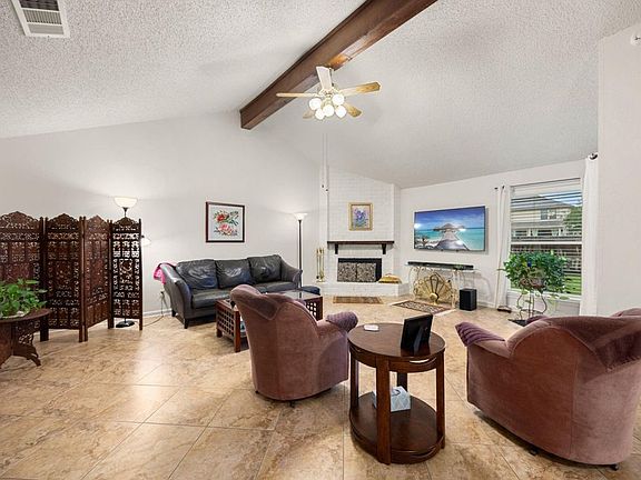 2nd image of 2306 Townhall Ln