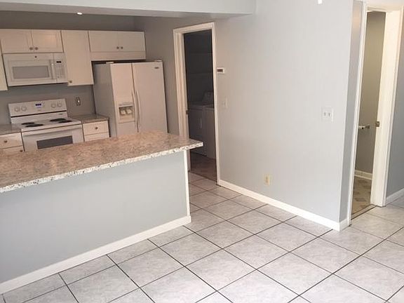 3rd image of 5372 Bosque Ln APT 130