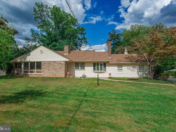 1065 Bristol Rd, Churchville, PA 18966