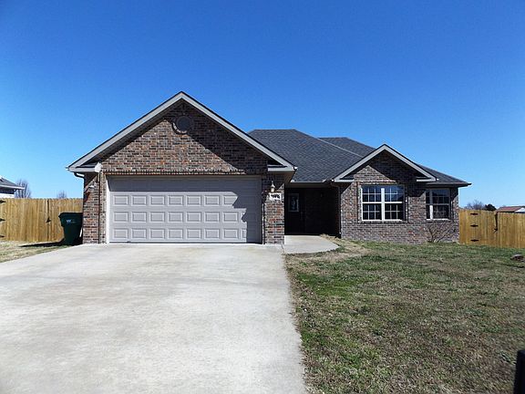 2nd image of 561 Keswick Dr