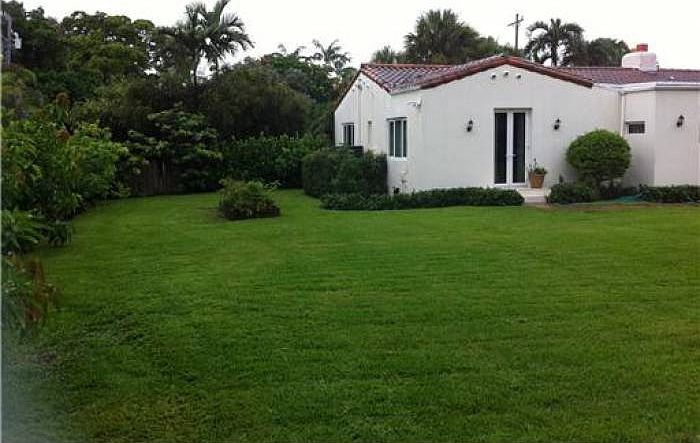 1st image of 305 W Di Lido Dr