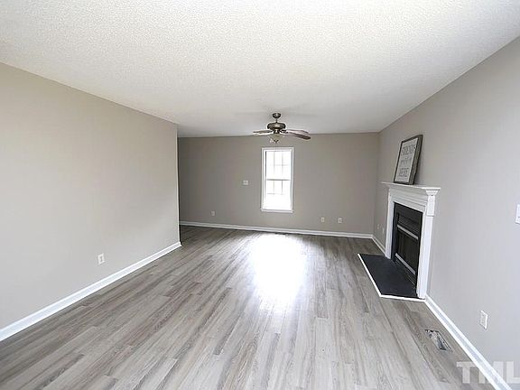 5th image of 915 Havisham Ct