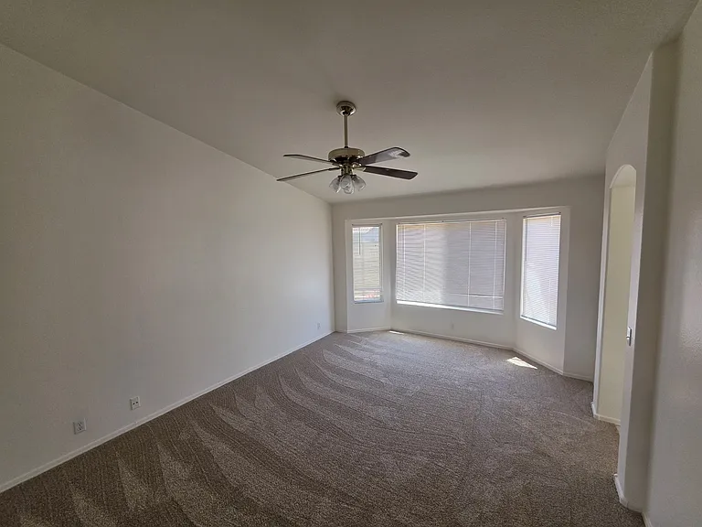 121 W Ivanhoe St — Photo 16