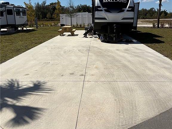 2nd image of 270, 272 Horizon RD