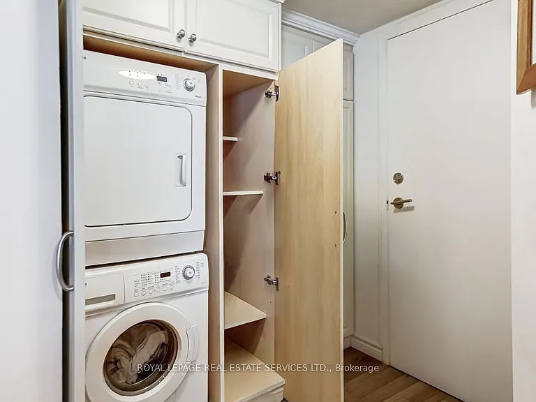 77 Maitland Pl #Penthouse 23 — Photo 28