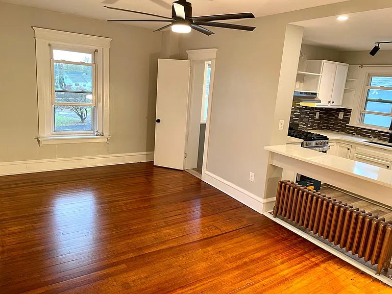 1317 W Broad St #C — Photo 11