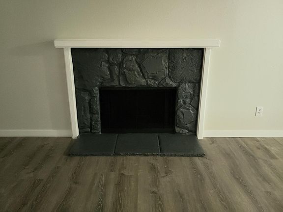 5th image of 11210 240th Avenue Ct E
