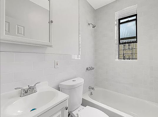 2nd image of 619 E 5th St