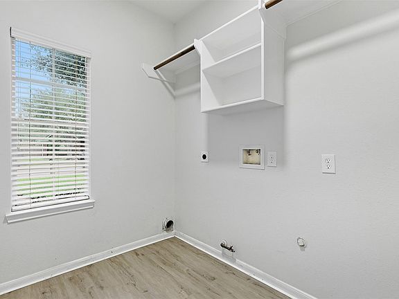 5th image of 11022 Collingswood Dr