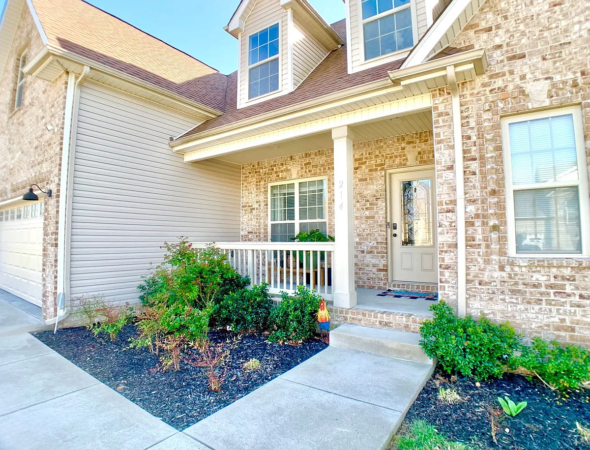 Building Photo - 214 Penelope Ln