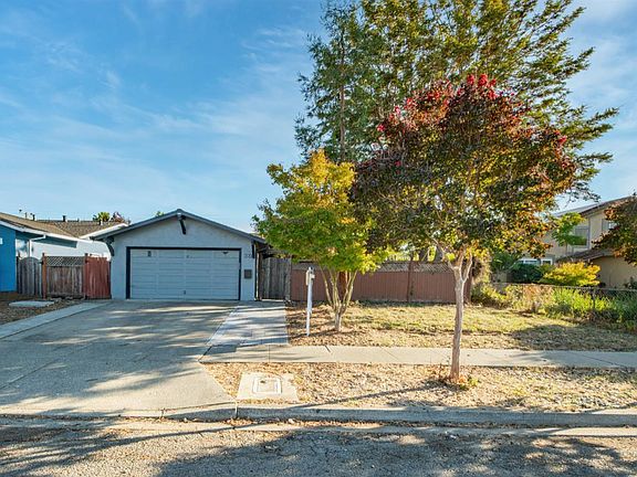 3rd image of 205 Marla Drive