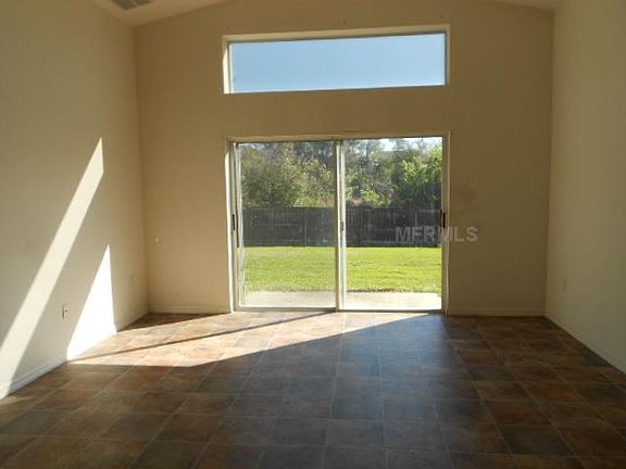 2nd image of 915 Summer Breeze Dr