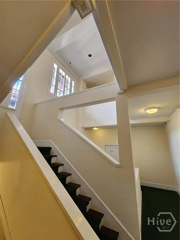 2 bed, 2.0 bath, 1098 sqft, $2,600 — Photo 2