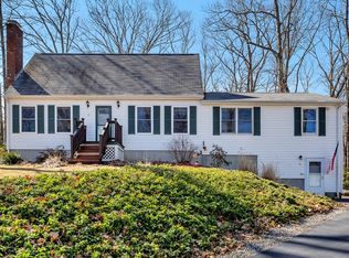 15 Corbin Rd, Dudley, MA 01571