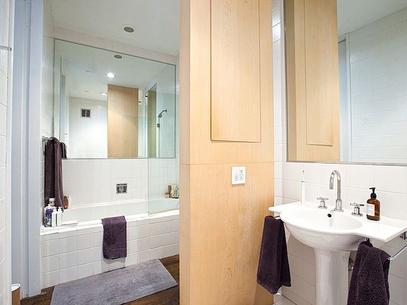 4th image of 514 Broadway #3E