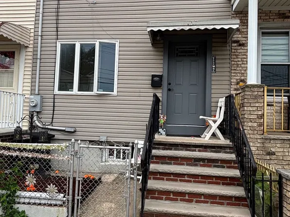 137 Prospect Avenue image 1 of 22