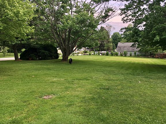 3rd image of 2730 Lyman Dr