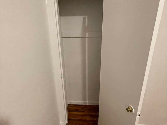 5th image of 319 W 21st St APT 3D