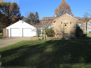 1733 Lillian Rd, Stow, OH 44224