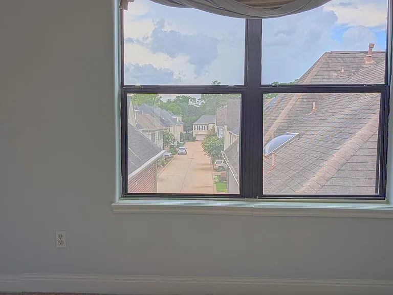 1307 Riverine Ct — Photo 36