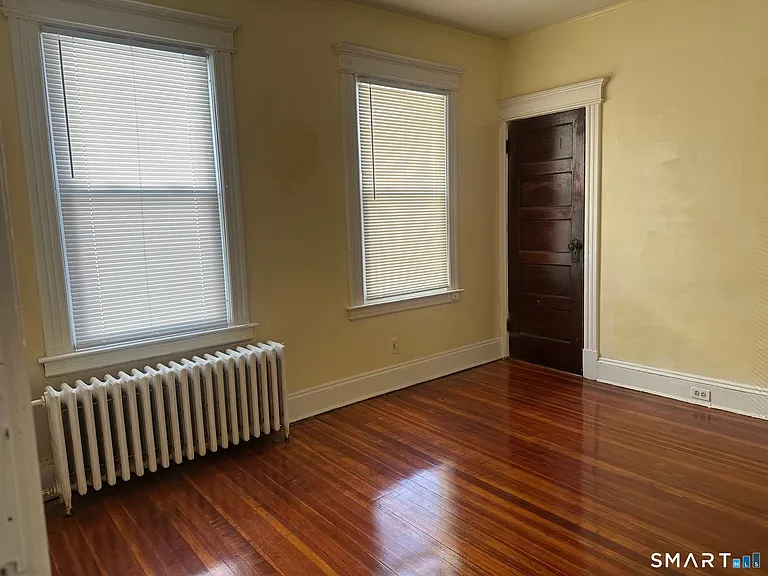 146 Adams St — Photo 10