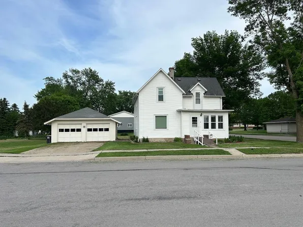 10 Park St N, Fairfax, MN 55332