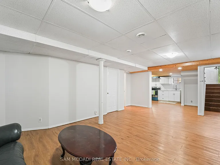 87 Rundle Cres — Photo 19