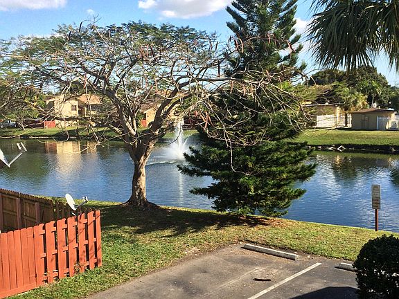 5th image of 8409 N Missionwood Cir
