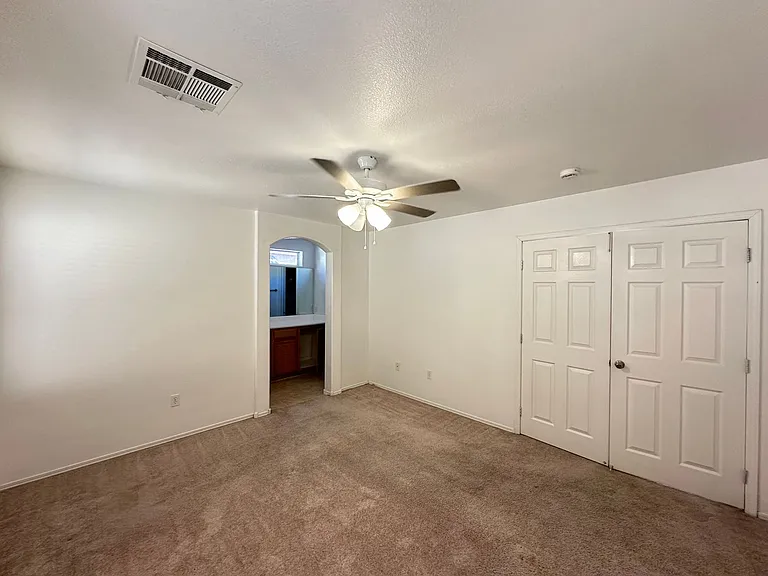 10452 Mihela Ave — Photo 20