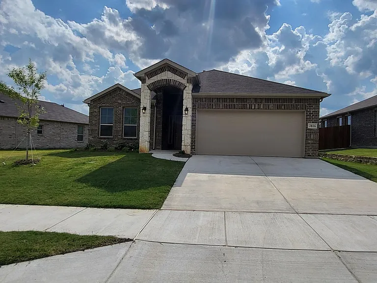 2816 Desert Lily Ln — Photo 8