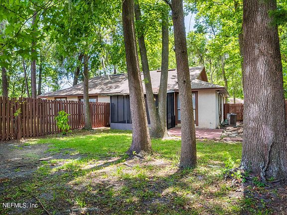 5th image of 8609 KNIGHTSBRIDGE Circle
