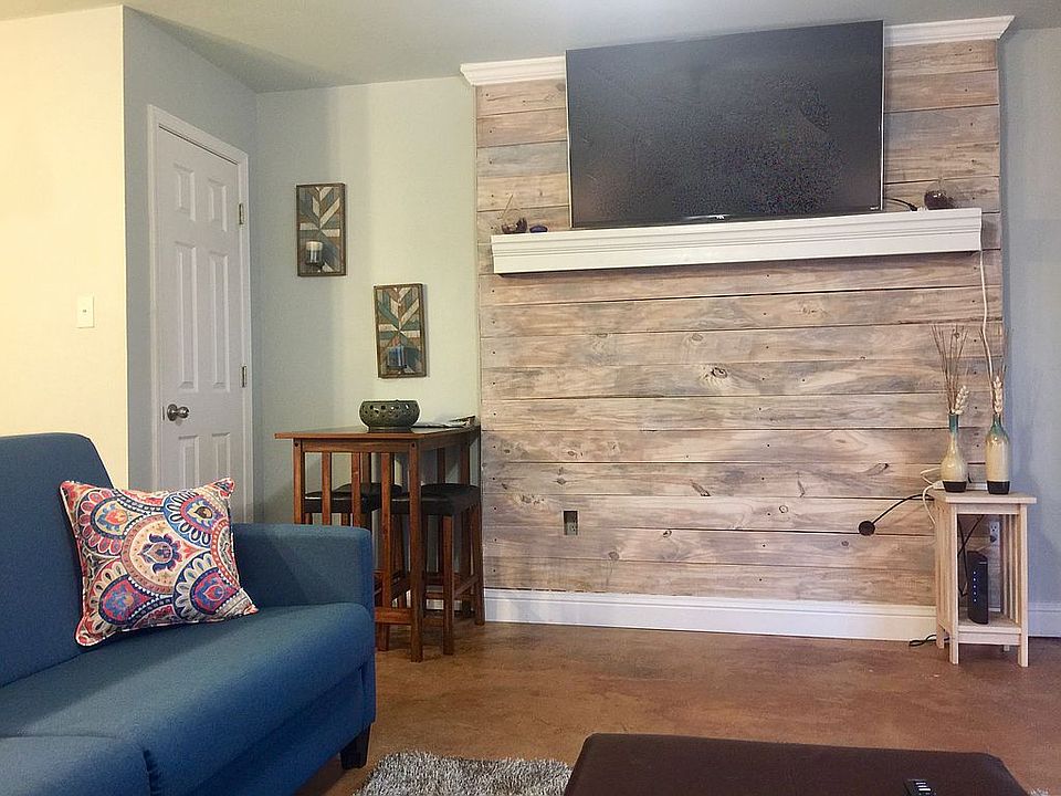 1st image of 1664 Beach Blvd