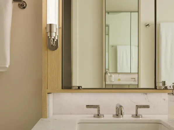 249 East 62nd Street image 12 of 30