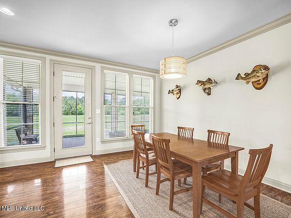 5th image of 1021 Tyler Dr
