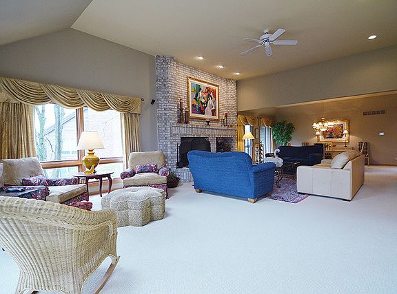 3rd image of 2441 Tall Oaks Dr #2441