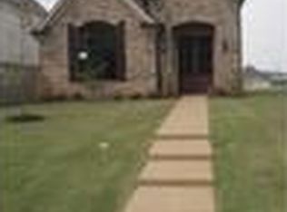 7966 Parkmont Dr, Memphis, TN 38125