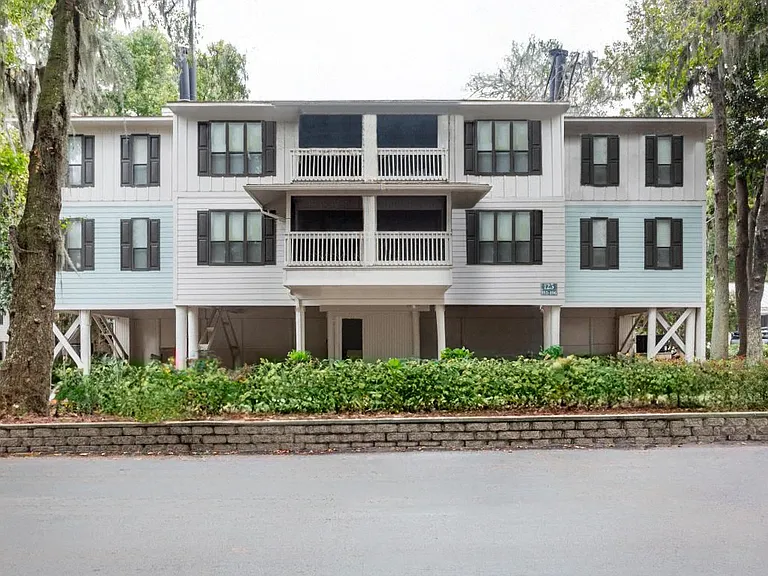 8000 Waters Apartments — Photo 31