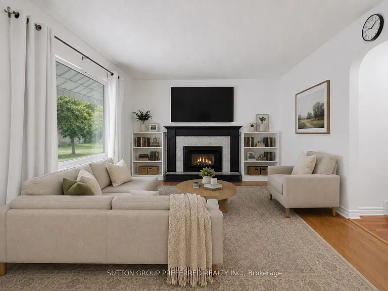 385 Avondale Rd — Photo 5