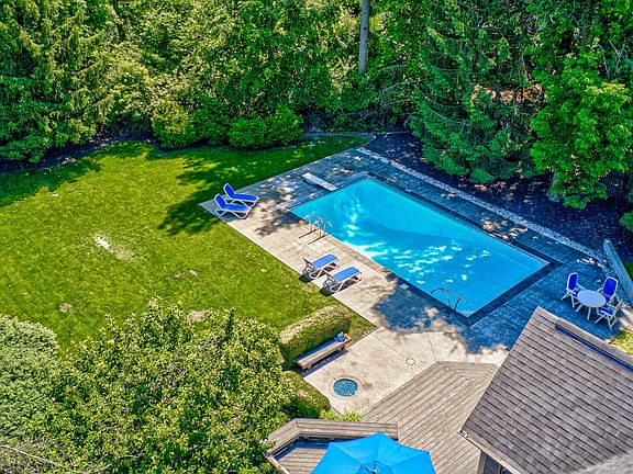 3rd image of 9133 Bluestone Cir