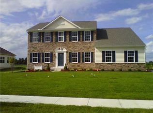 142 Prince Rd, Pataskala, OH 43062