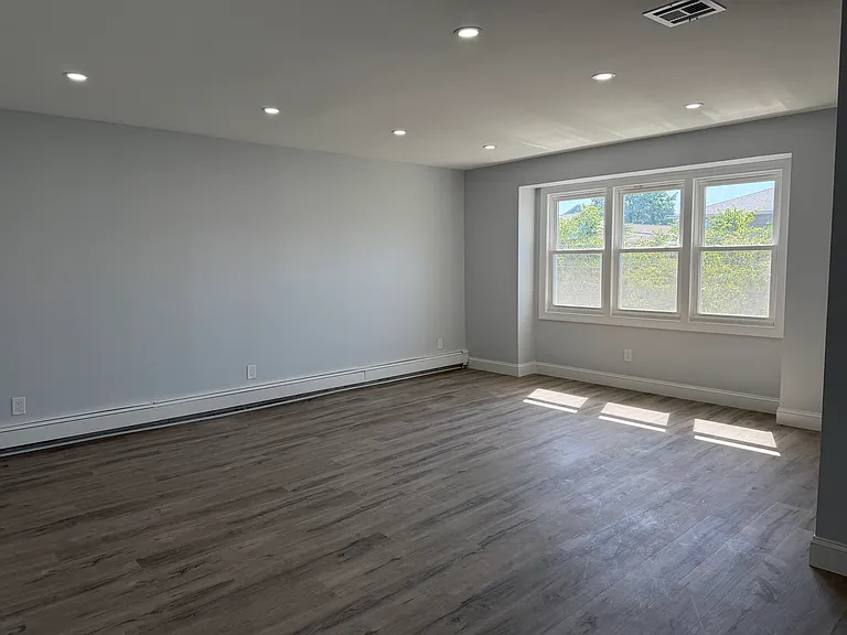 133 Jay Ave #2 — Photo 24