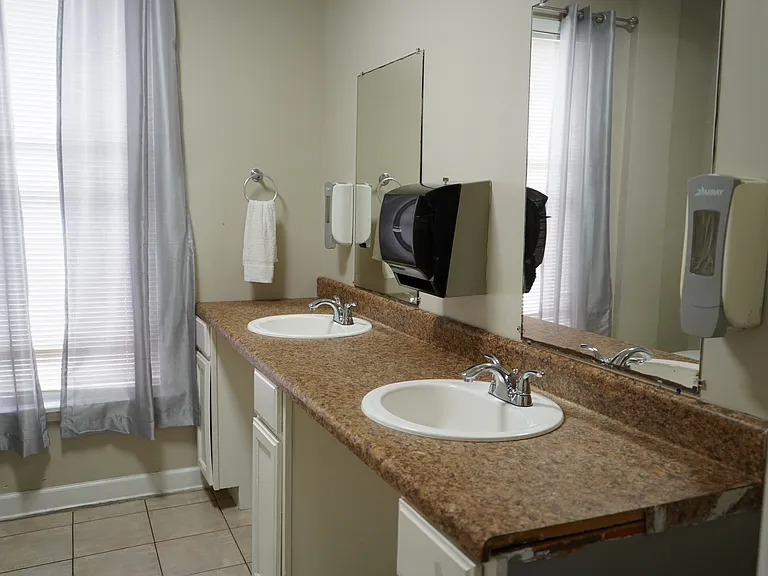 1154 Central Ave #1 — Photo 35