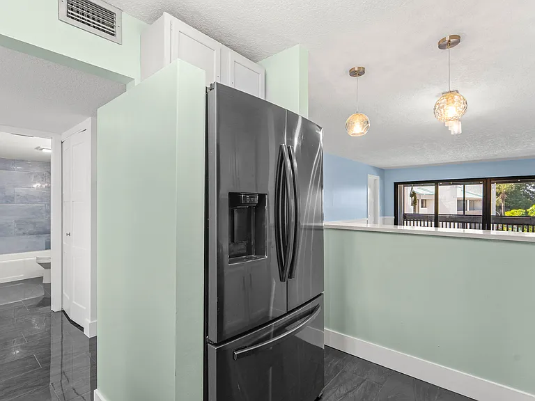 412 Southwind Dr #B2 — Photo 15