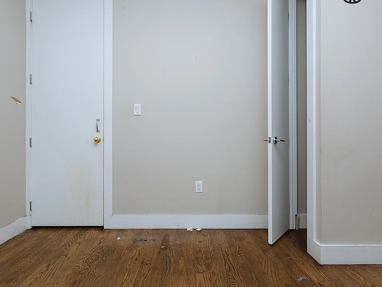 11 Locust St #2L — Photo 11